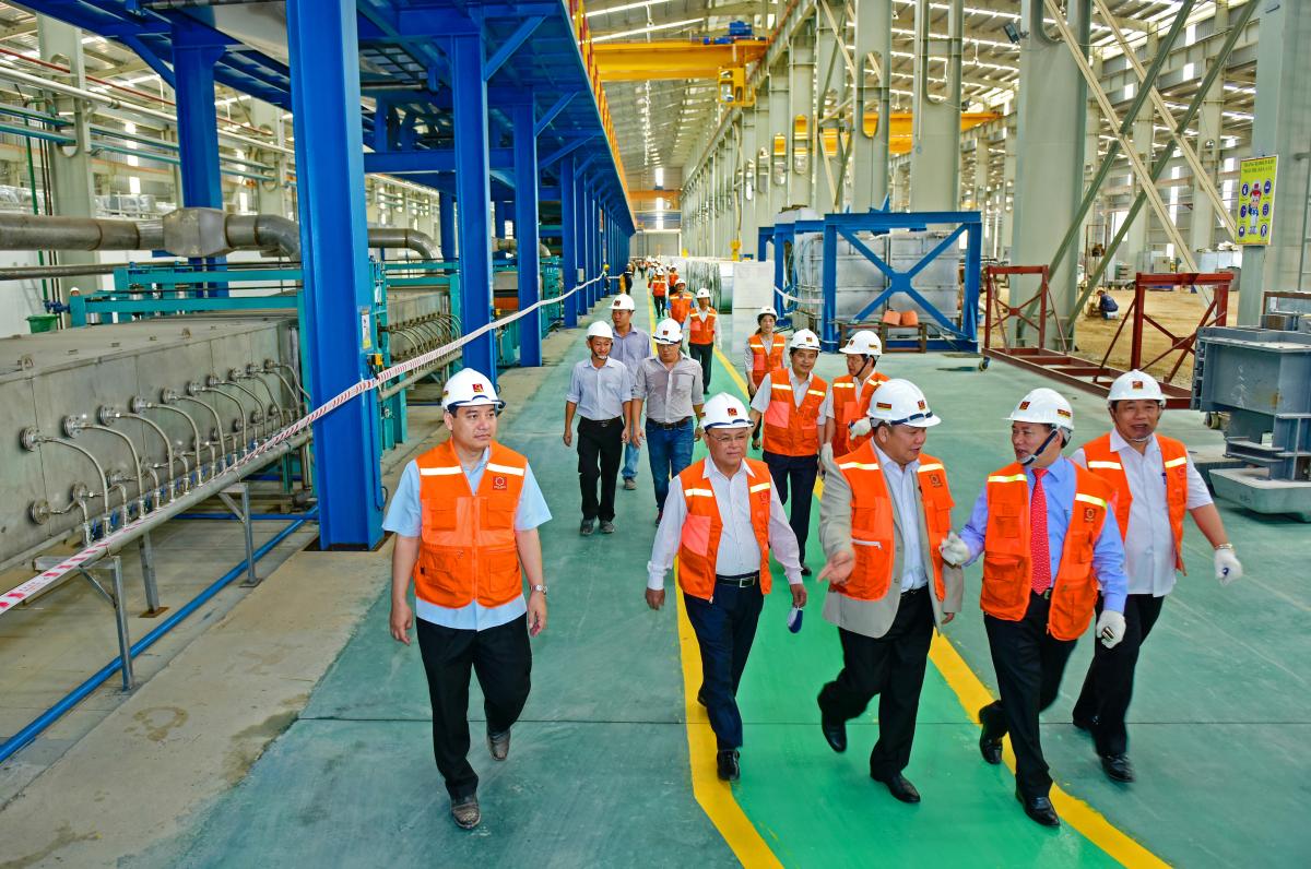 Lắp đặt dây chuyền cầu trục, cẩu quay cho Nhà máy thép Tôn Hoa Sen Nghệ An